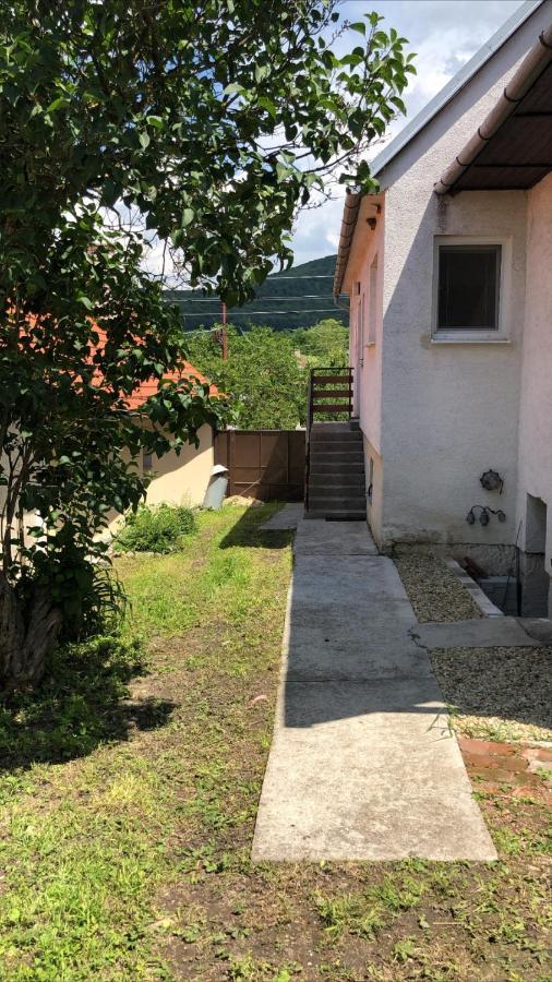 Chalupa Gabika Plavecke Podhradie Buitenkant foto
